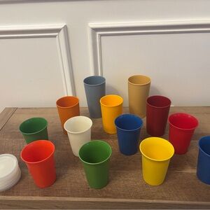 TUPPERWARE Mixed COLORS & Sizes LOT 13 Cups & 7 Lids VINTAGE 80s-90s